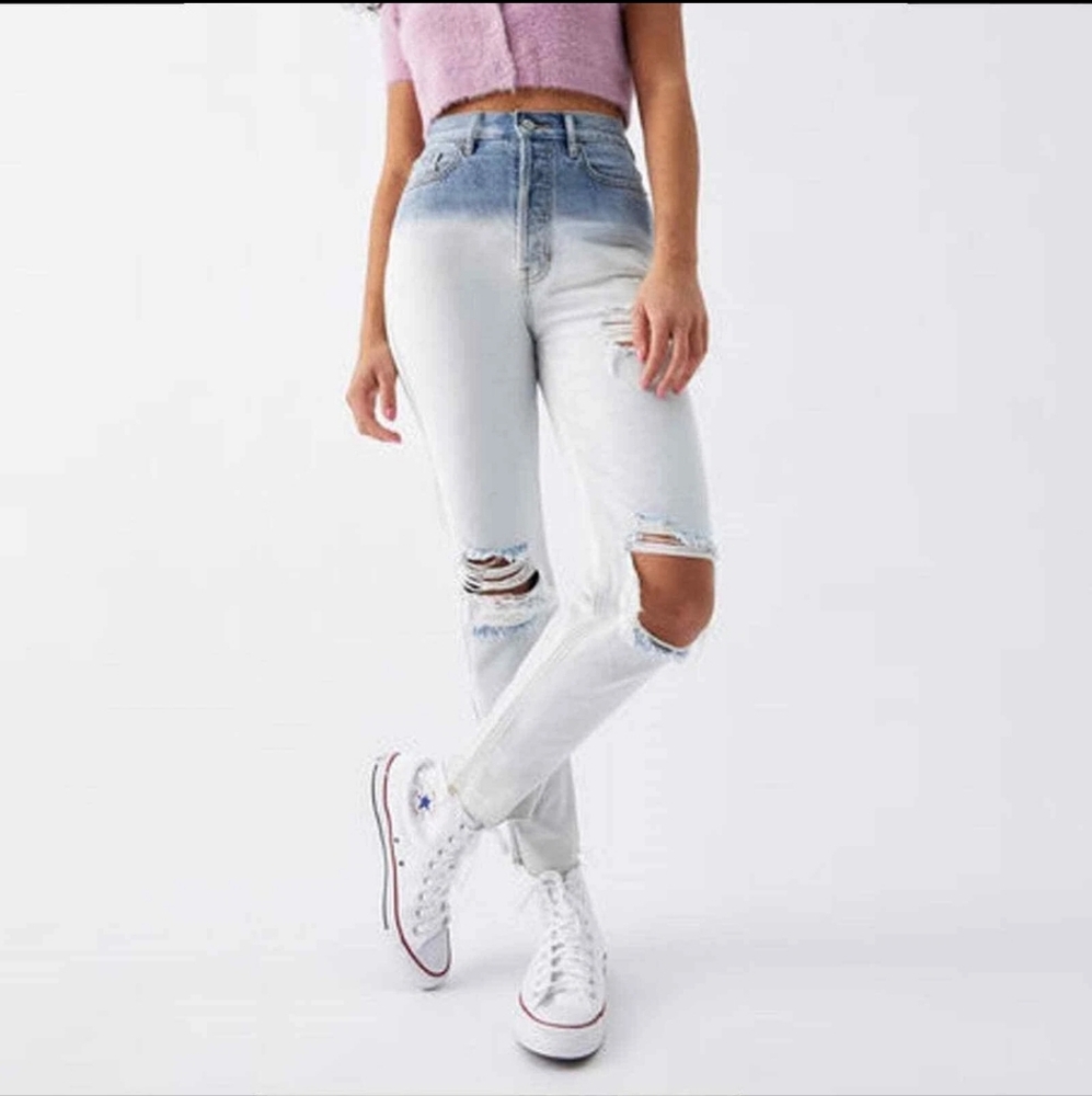 NWT PacSun Ultra High Rise Slim Jeans Size 26 Distressed Bleach Wash